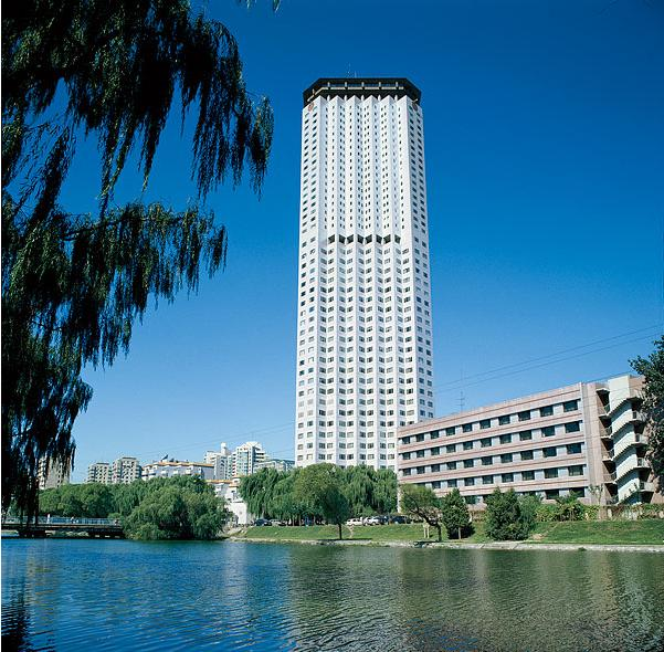 京 城 大 厦（1987）